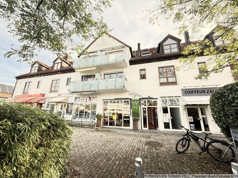 Schöne 3 Zi.-Balkonwohnung im Zentrum mit TG-Duplex oben